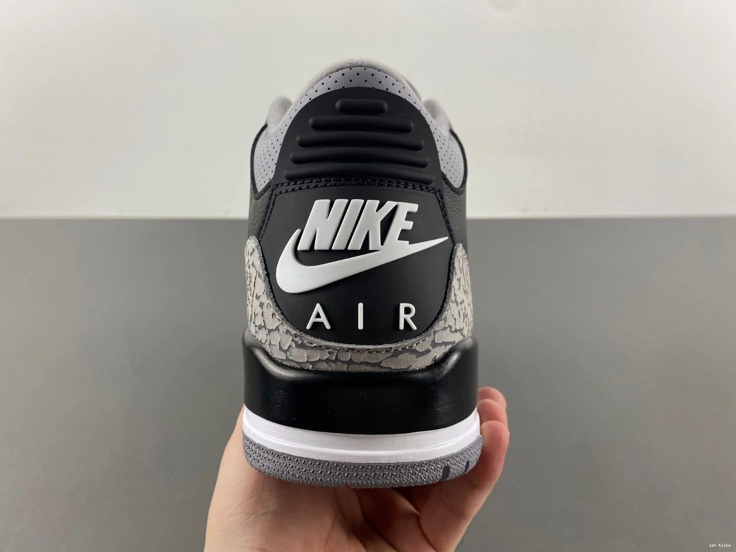 2024 Jordan Cement Black Air DN3707-010 3 0128